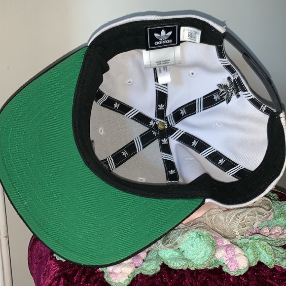 Adidas hat white & black Adidas Mens baseball cap - Picture 5 of 13